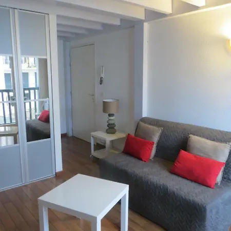 Apartment Biak Bat