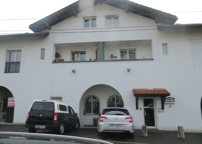 شقة Biak Bat سيبور